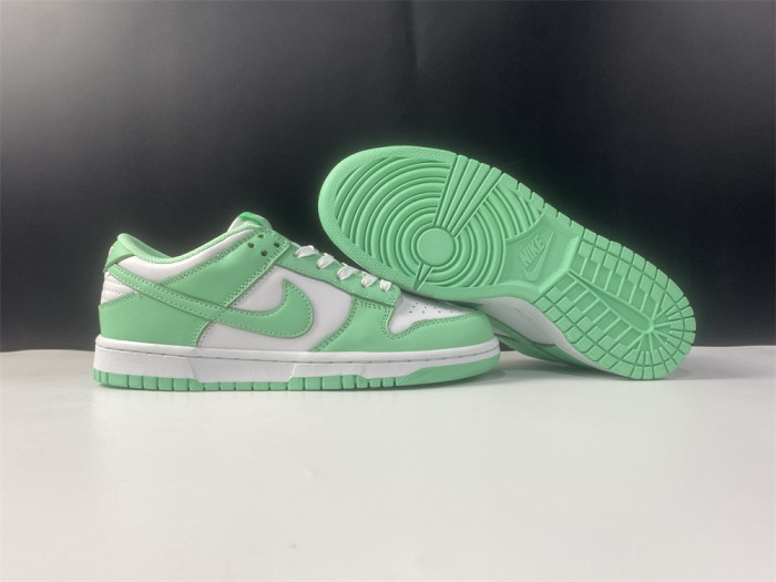 nike dunk low "green glow"dd1503-105
