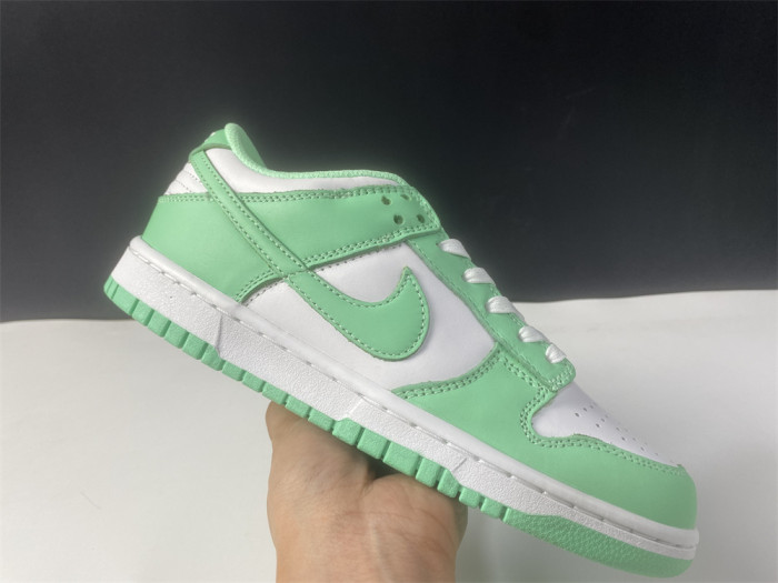 nike dunk low "green glow"dd1503-105